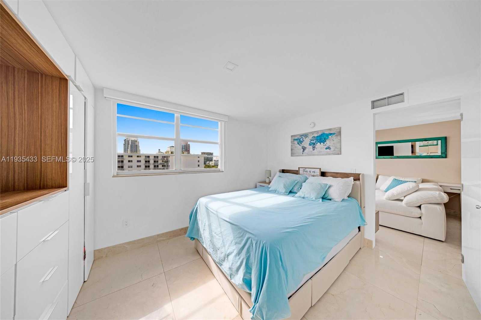 Small Image of 465 OCEAN DR #1008, Miami Beach Number 22