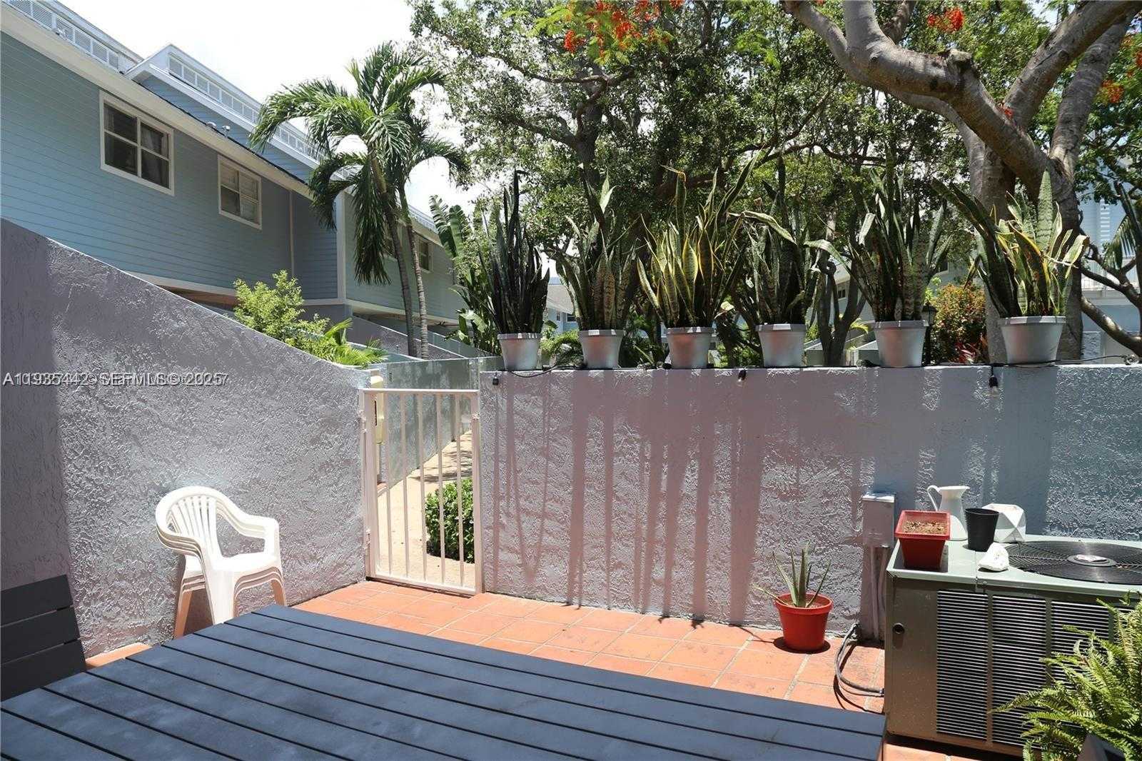 Small Image of 798 CRANDON BLVD #13-C, Key Biscayne Number 2