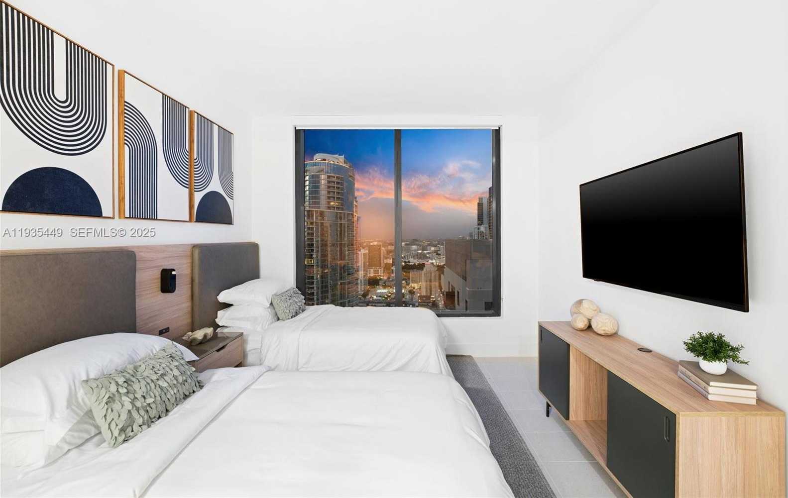 Small Image of 159 NORTH EAST 6TH ST #4415, Miami Number 12