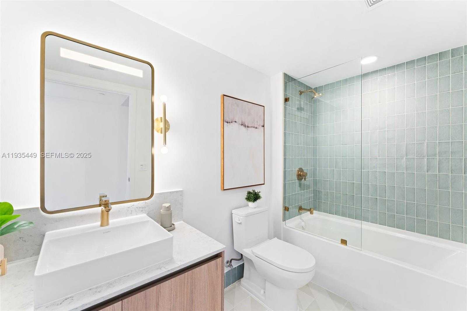 Small Image of 159 NORTH EAST 6TH ST #4415, Miami Number 14