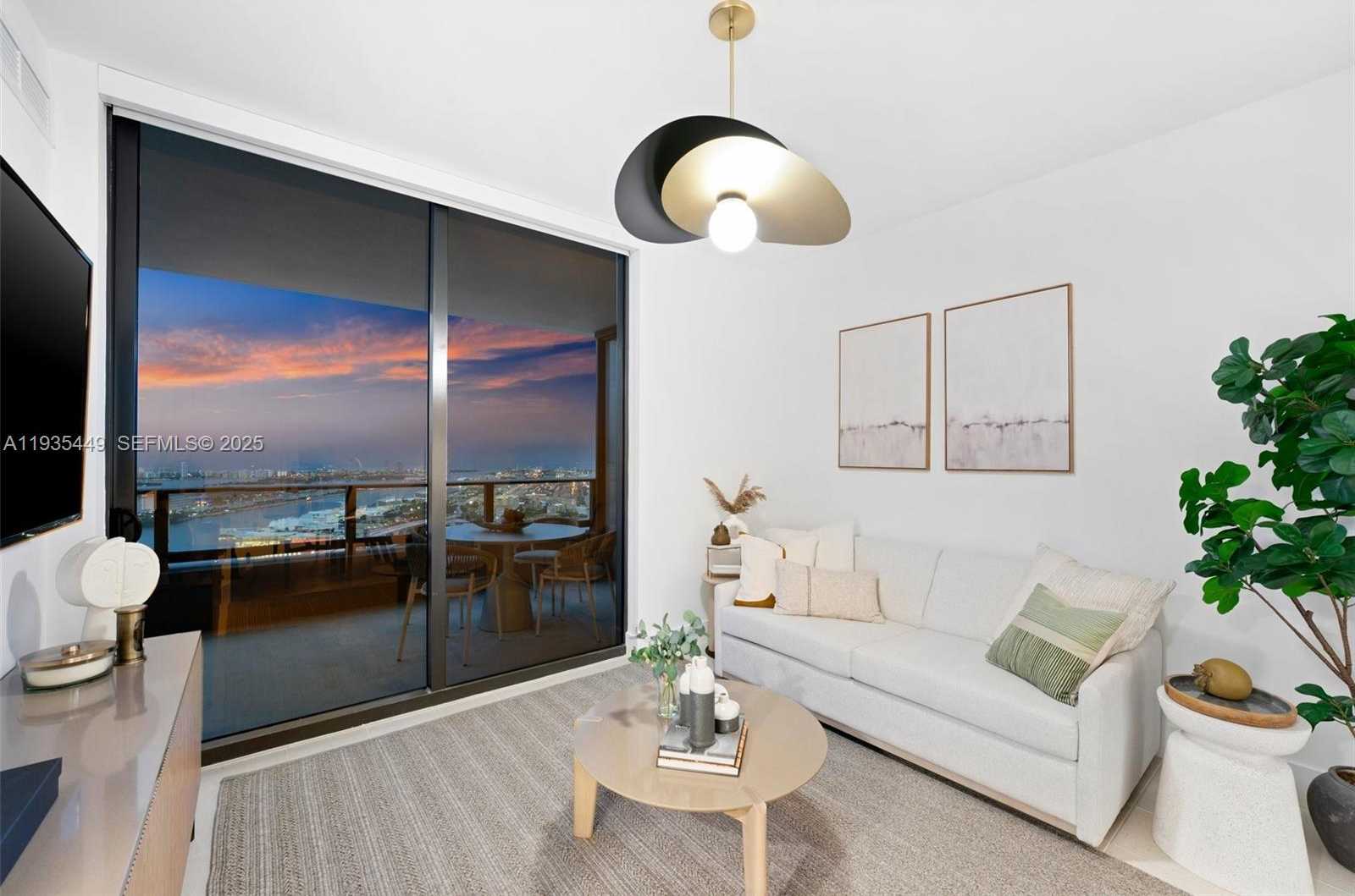 Small Image of 159 NORTH EAST 6TH ST #4415, Miami Number 22