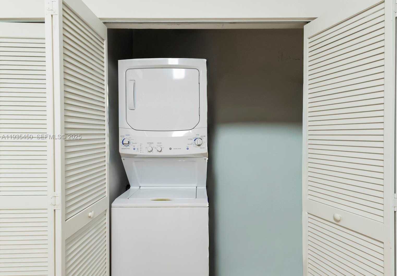 Small Image of 8395 SOUTH WEST 73RD AVE #521, Miami Number 12