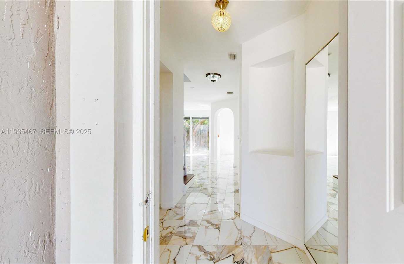 Small Image of 27345 SOUTH WEST 138TH CT, Homestead Number 19