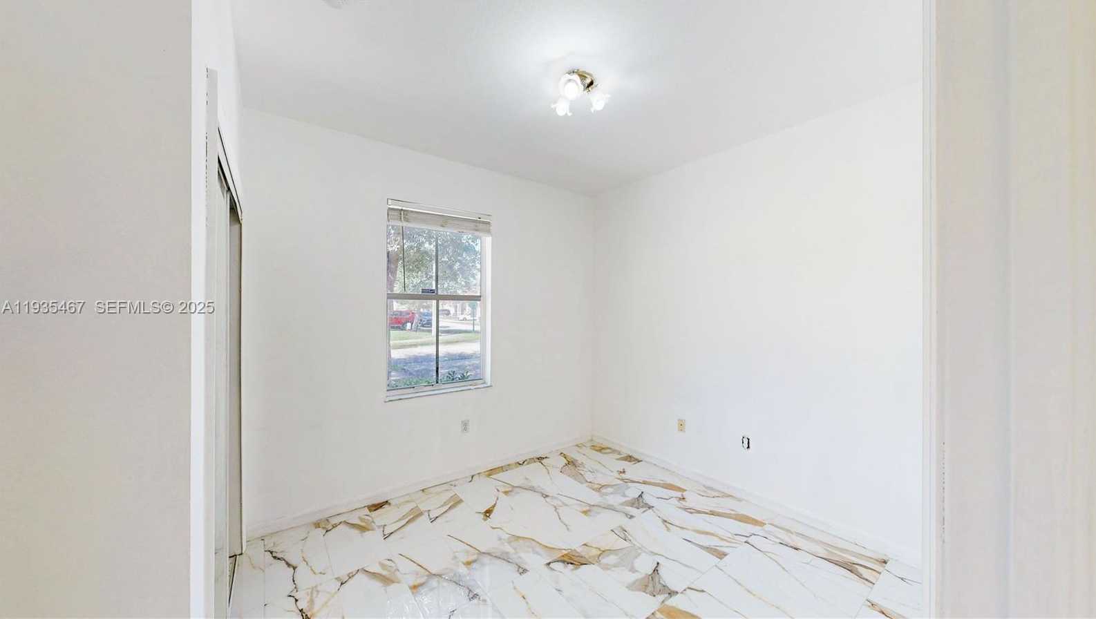 Small Image of 27345 SOUTH WEST 138TH CT, Homestead Number 22