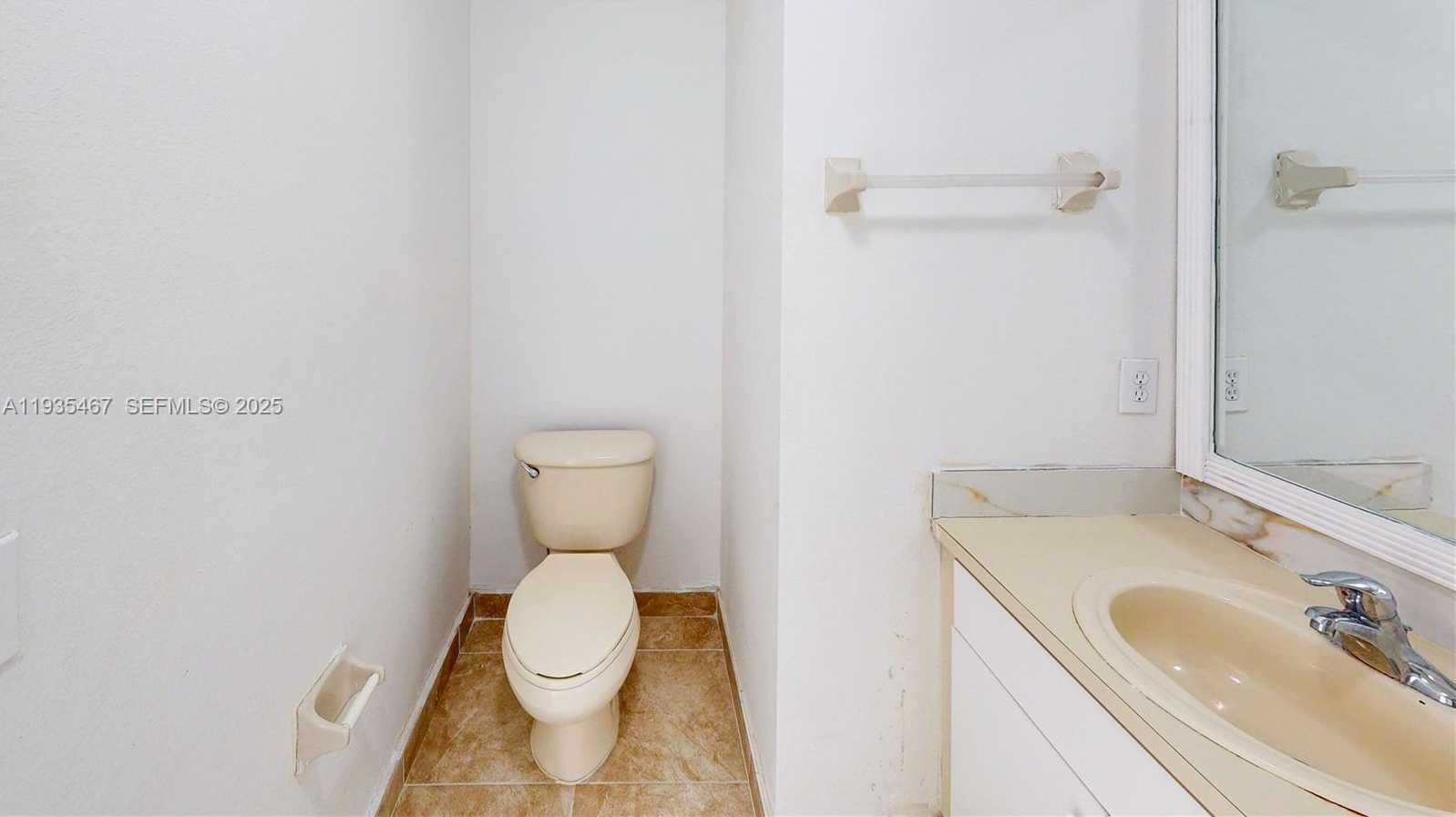 Small Image of 27345 SOUTH WEST 138TH CT, Homestead Number 34