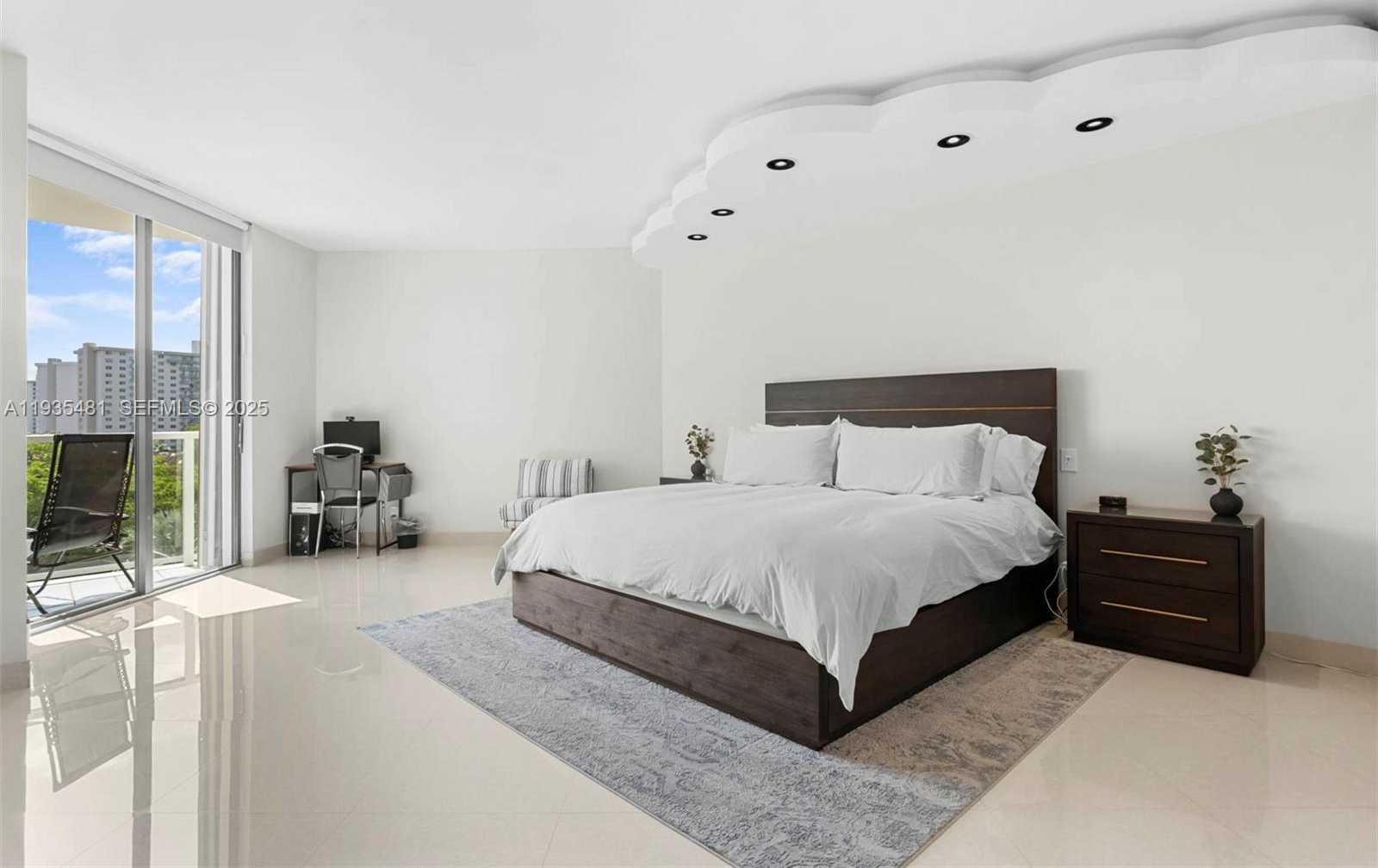 Small Image of 19500 TURNBERRY WAY #5F + CABANA, Aventura Number 14