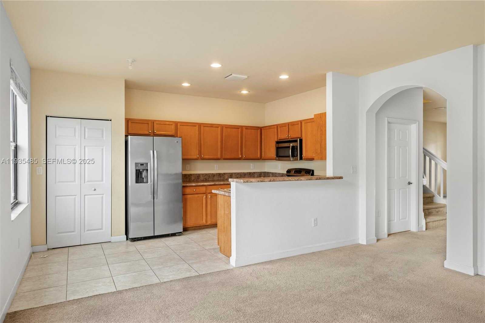 Small Image of 3366 WEST 90TH TER, Hialeah Number 4