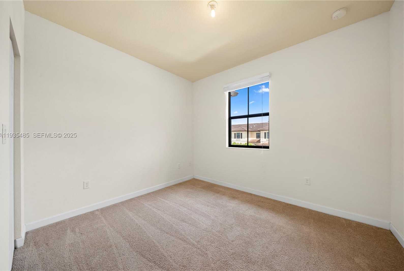 Small Image of 3366 WEST 90TH TER, Hialeah Number 9