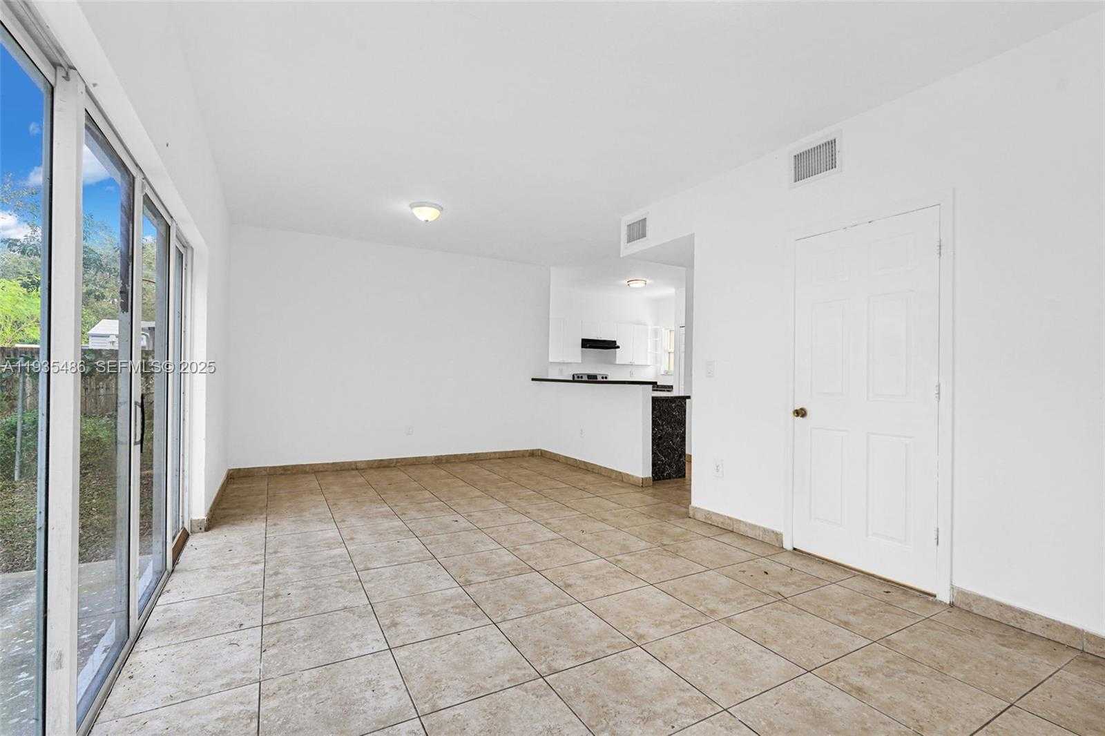 Small Image of 636 SOUTH WEST 7TH TER, Florida City Number 25