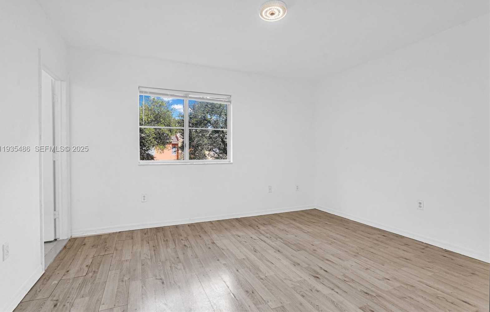 Small Image of 636 SOUTH WEST 7TH TER, Florida City Number 34