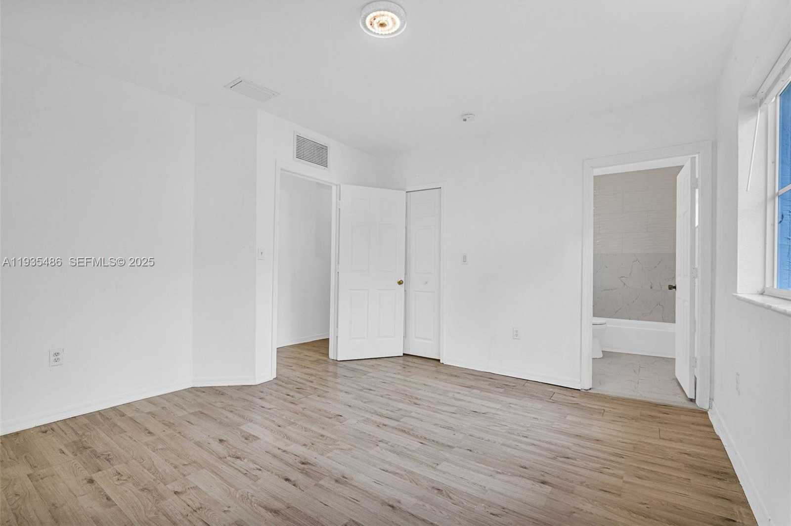 Small Image of 636 SOUTH WEST 7TH TER, Florida City Number 39