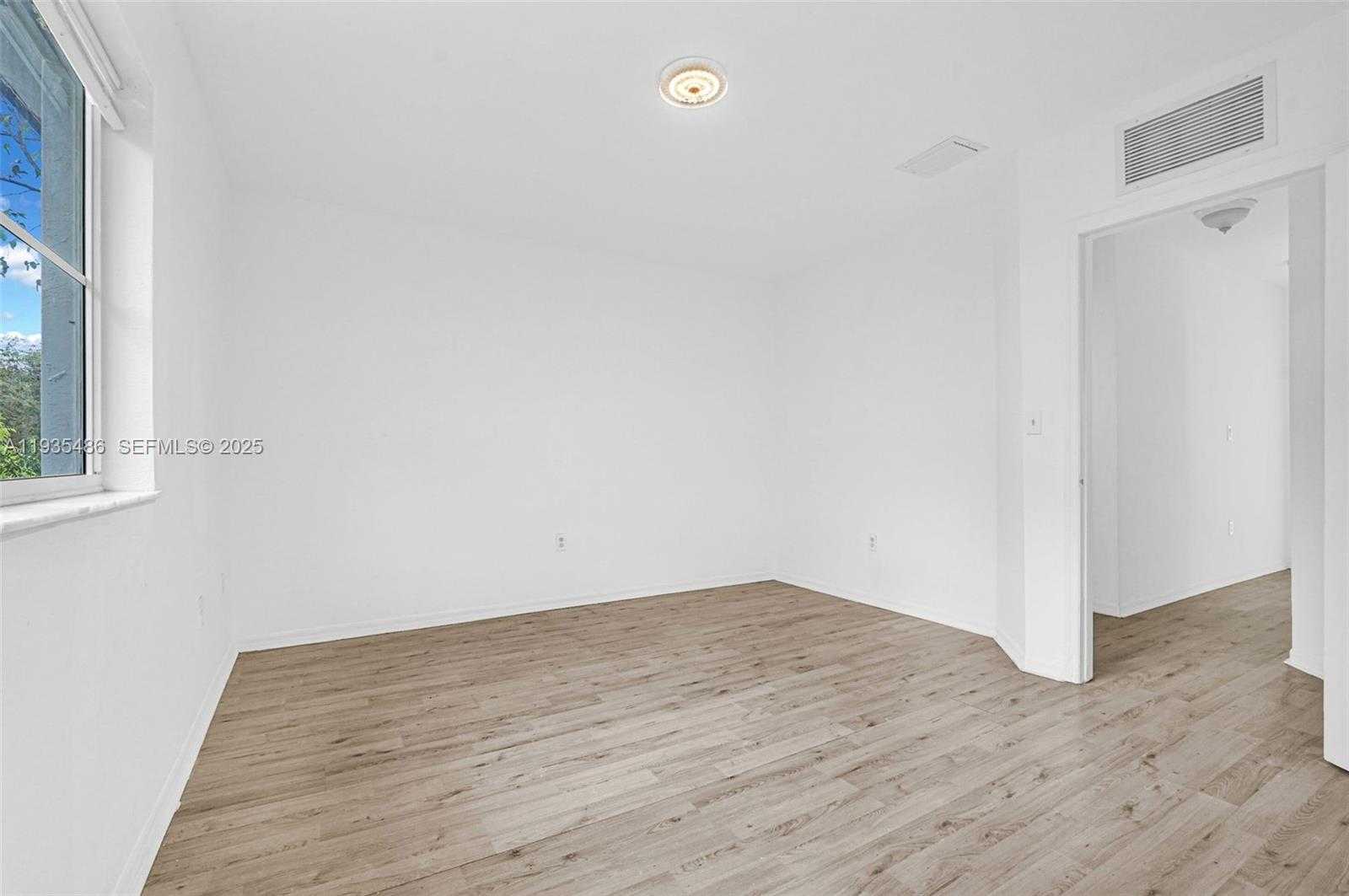 Small Image of 636 SOUTH WEST 7TH TER, Florida City Number 40