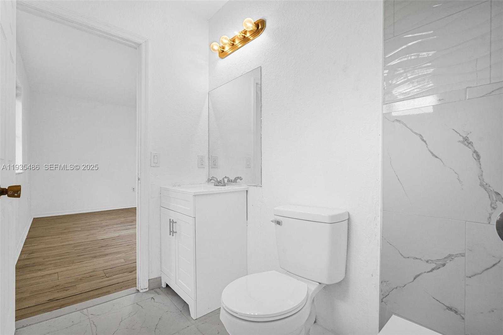 Small Image of 636 SOUTH WEST 7TH TER, Florida City Number 43