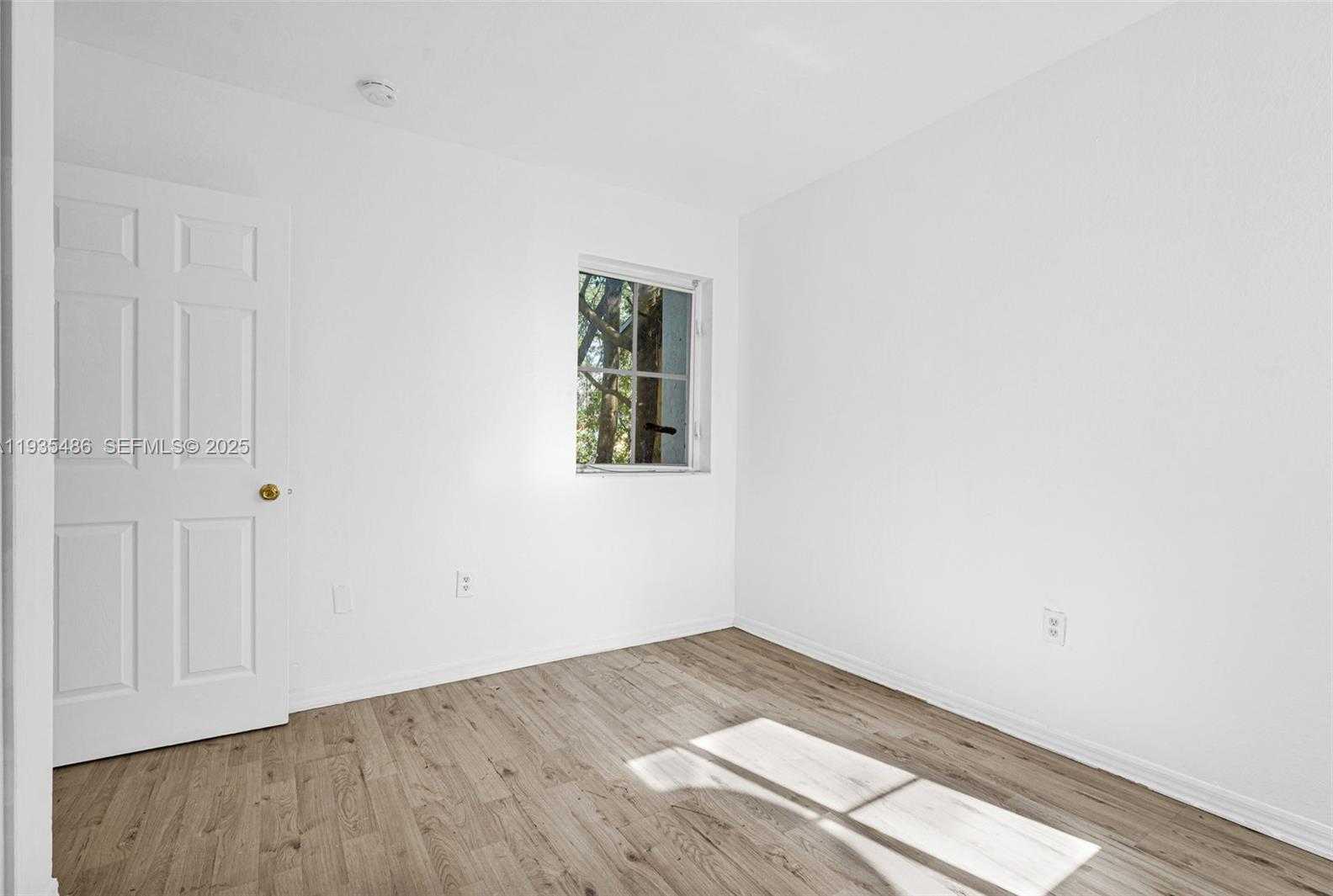 Small Image of 636 SOUTH WEST 7TH TER, Florida City Number 47