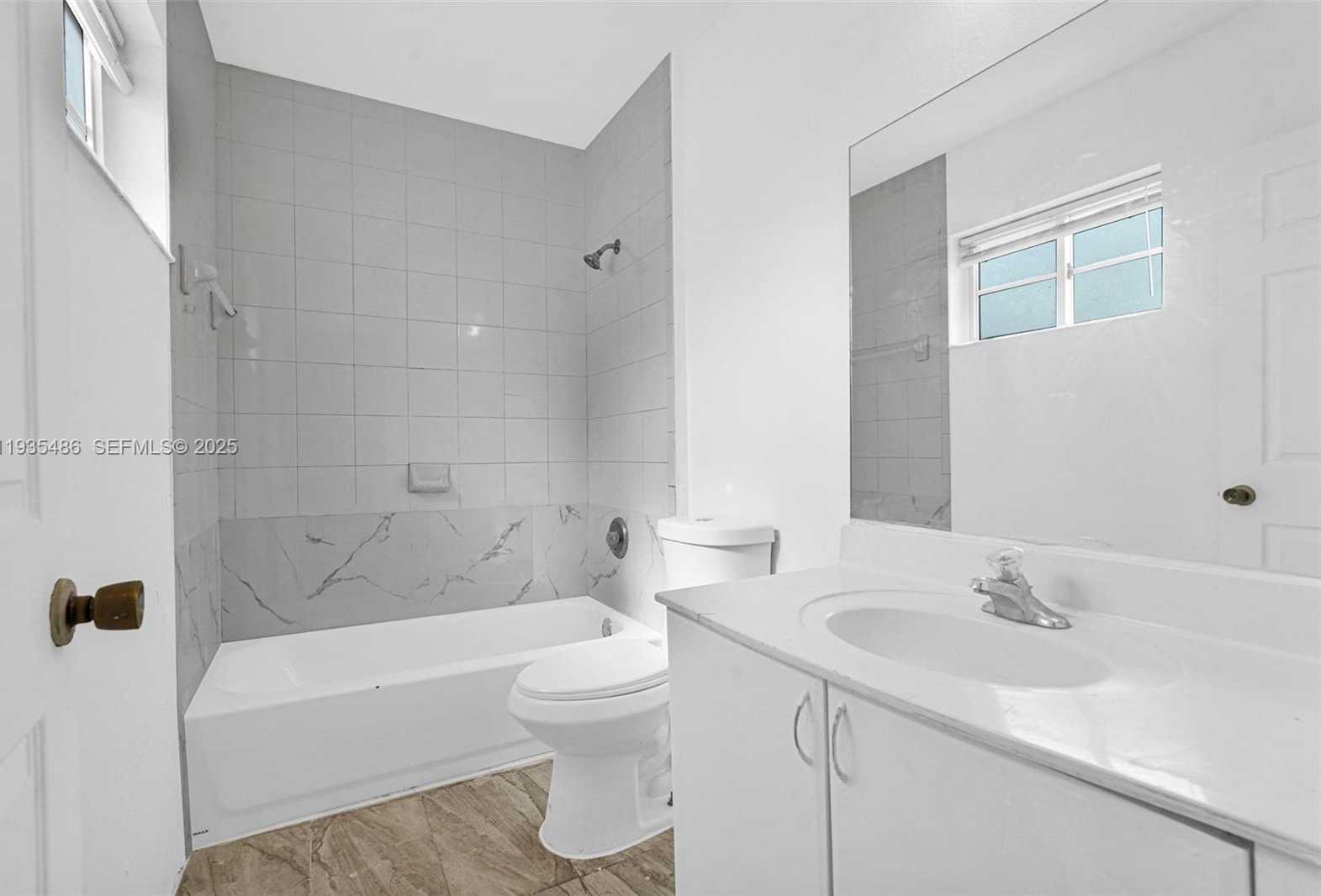 Small Image of 636 SOUTH WEST 7TH TER, Florida City Number 49