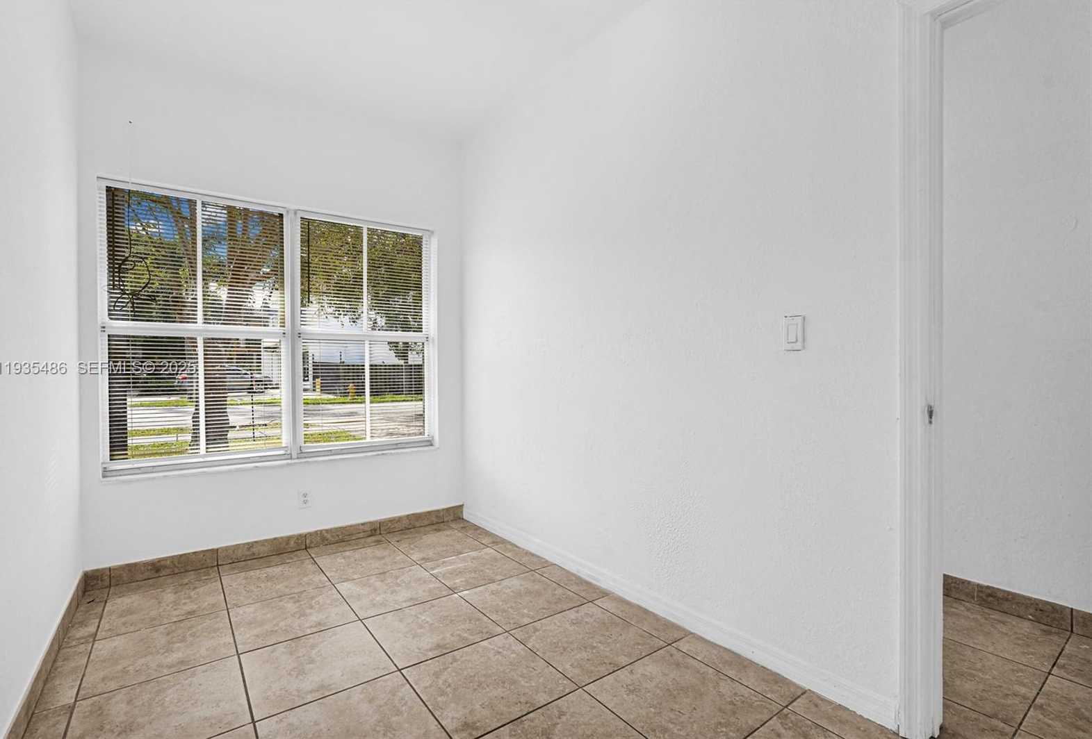 Small Image of 636 SOUTH WEST 7TH TER, Florida City Number 9