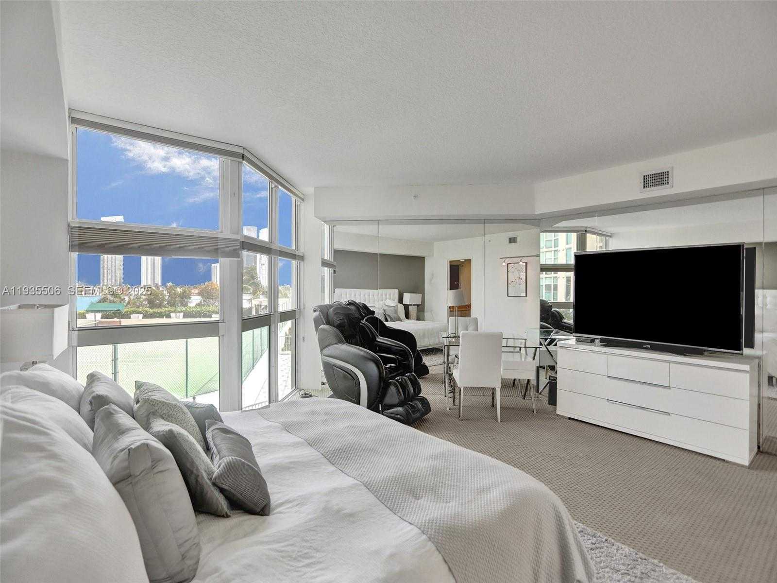 Small Image of 3370 HIDDEN BAY DR #508, Aventura Number 25