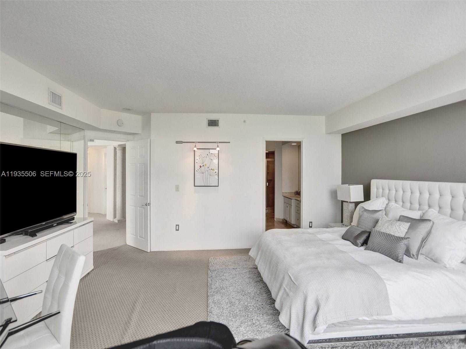 Small Image of 3370 HIDDEN BAY DR #508, Aventura Number 26