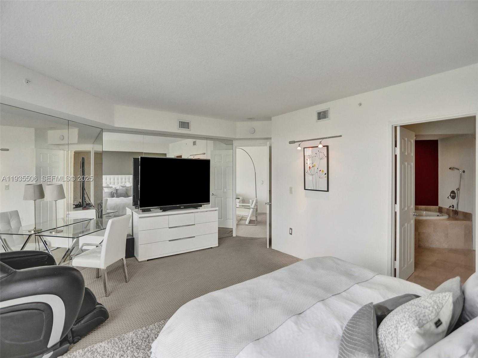 Small Image of 3370 HIDDEN BAY DR #508, Aventura Number 27