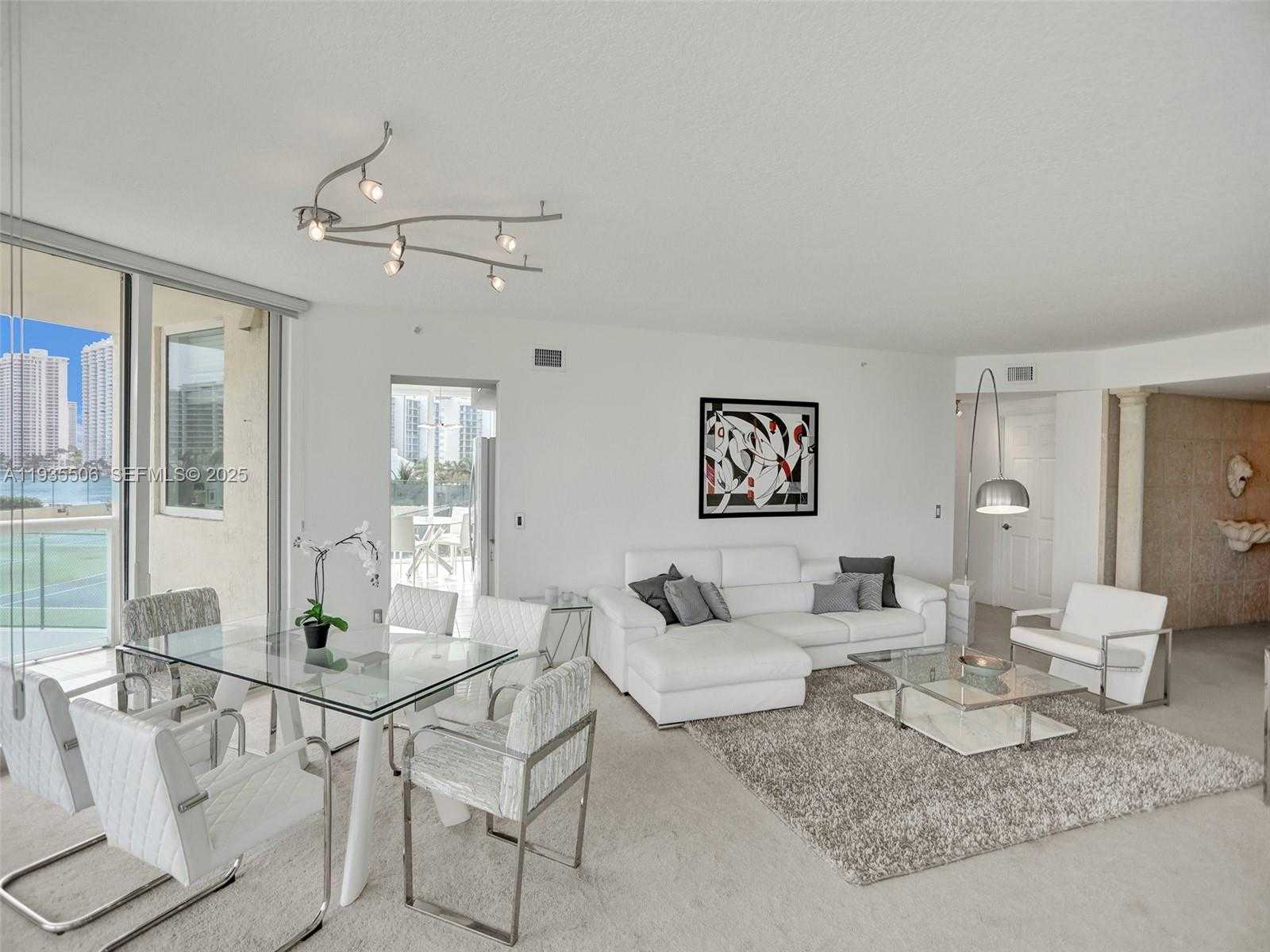 Small Image of 3370 HIDDEN BAY DR #508, Aventura Number 3