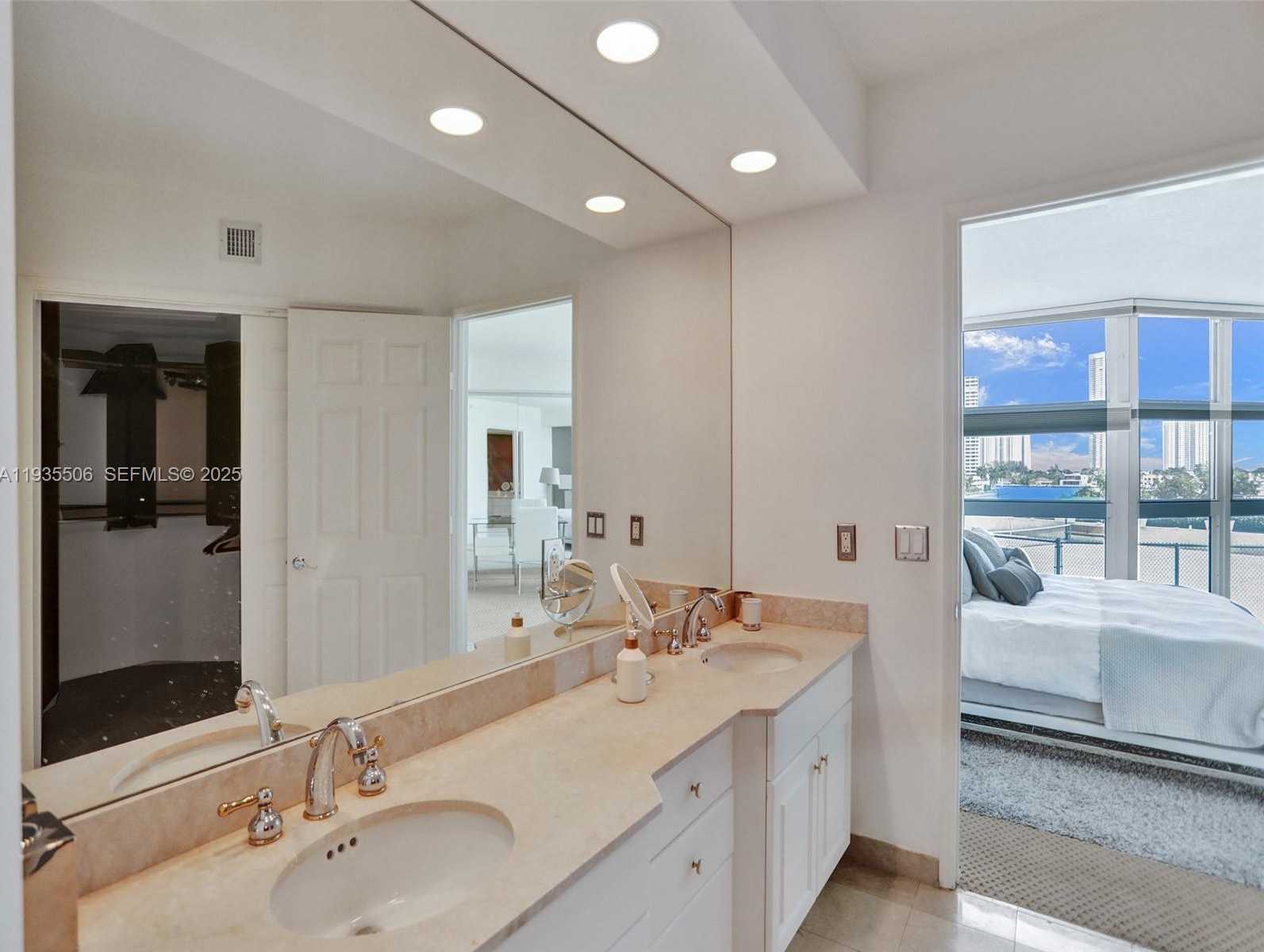 Small Image of 3370 HIDDEN BAY DR #508, Aventura Number 31