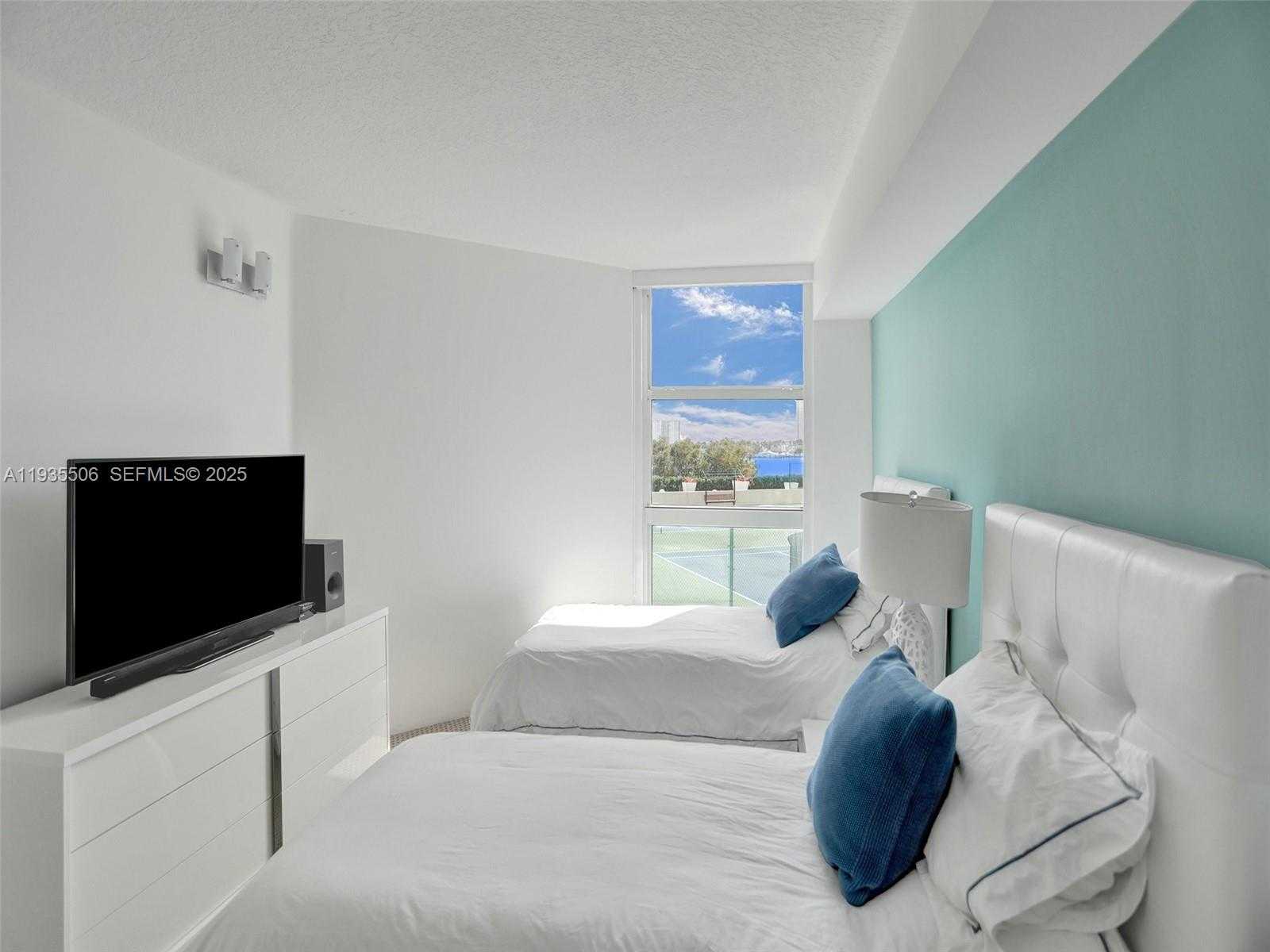 Small Image of 3370 HIDDEN BAY DR #508, Aventura Number 37