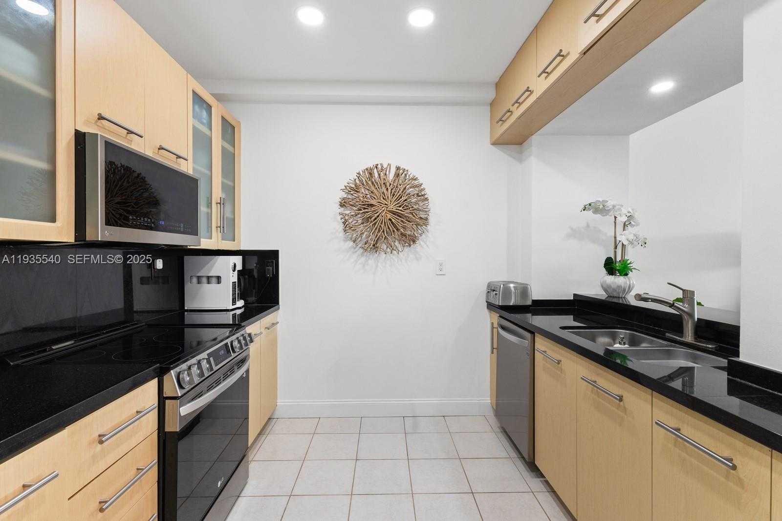 Small Image of 151 CRANDON BLVD #127, Key Biscayne Number 12