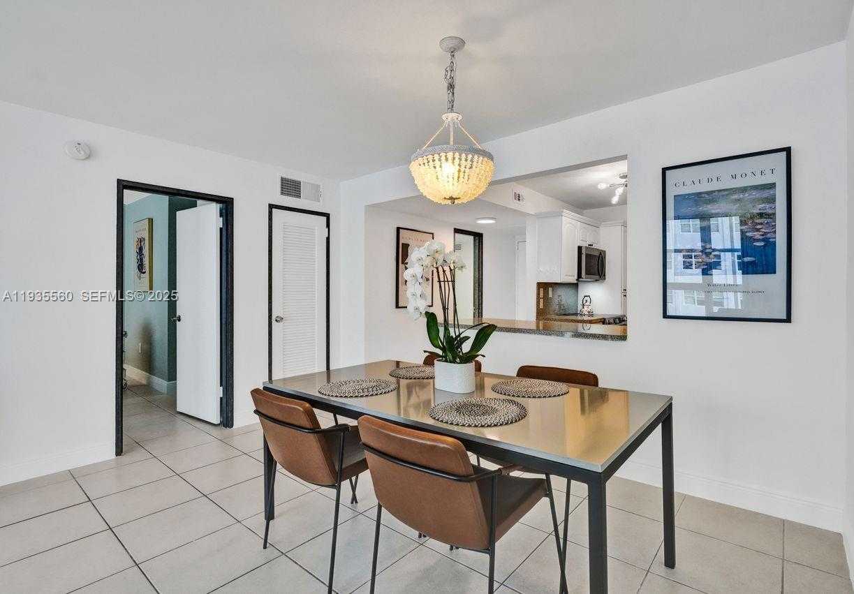 Small Image of 1228 WEST AVE #803, Miami Beach Number 11
