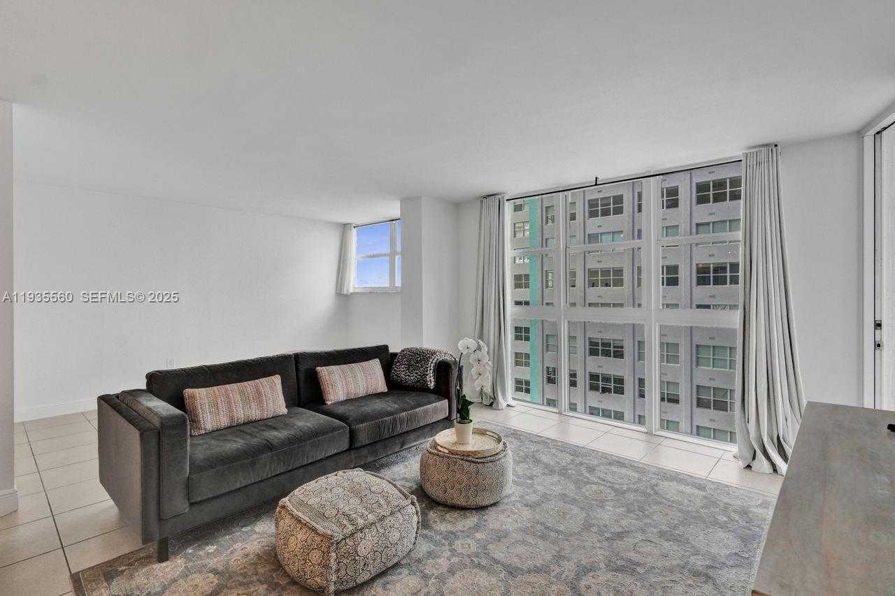 Small Image of 1228 WEST AVE #803, Miami Beach Number 20
