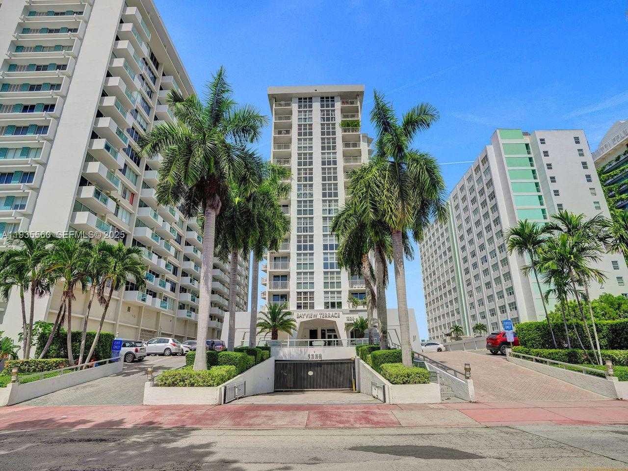Small Image of 1228 WEST AVE #803, Miami Beach Number 39