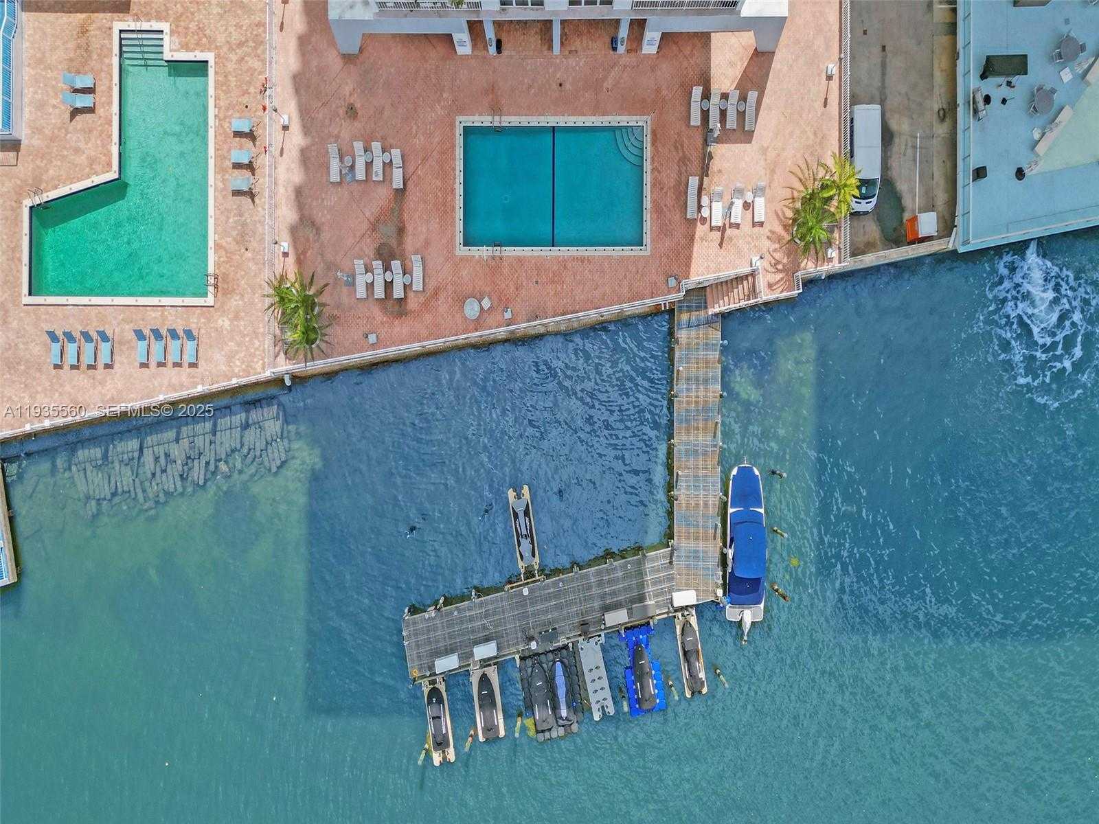 Small Image of 1228 WEST AVE #803, Miami Beach Number 46