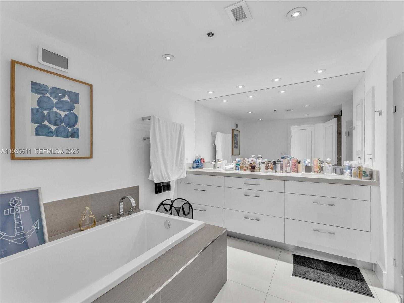 Small Image of 19707 TURNBERRY WAY #21D, Aventura Number 18