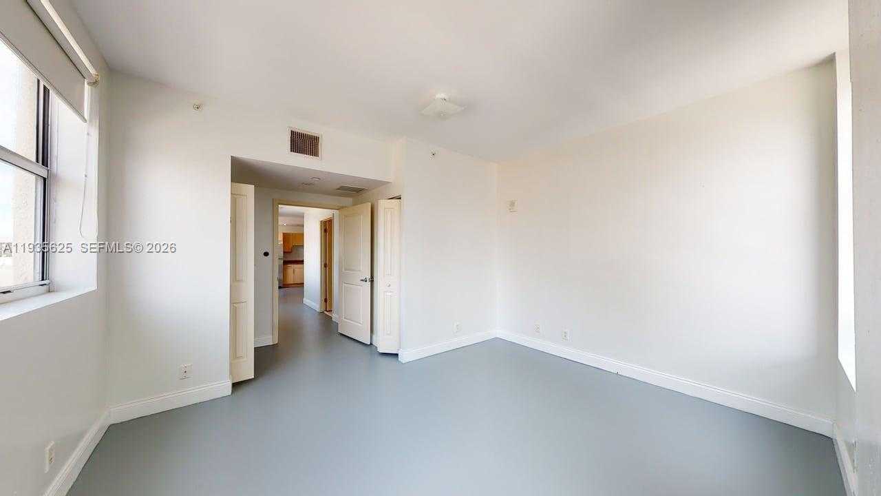 Small Image of 111 EAST FLAGLER ST #810, Miami Number 14