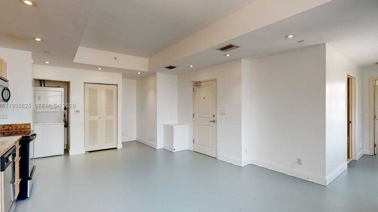 Small Image of 111 EAST FLAGLER ST #810, Miami Number 6