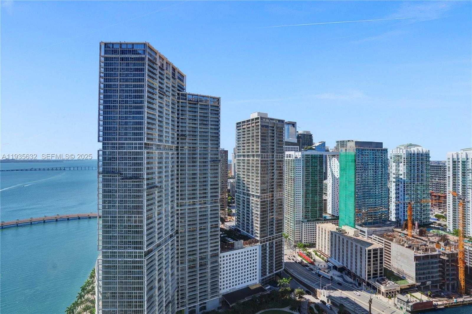 Small Image of 300 BISCAYNE BOULEVARD WAY #3704C, Miami Number 44
