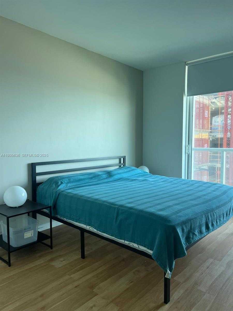 Small Image of 244 BISCAYNE BLVD #1904, Miami Number 17