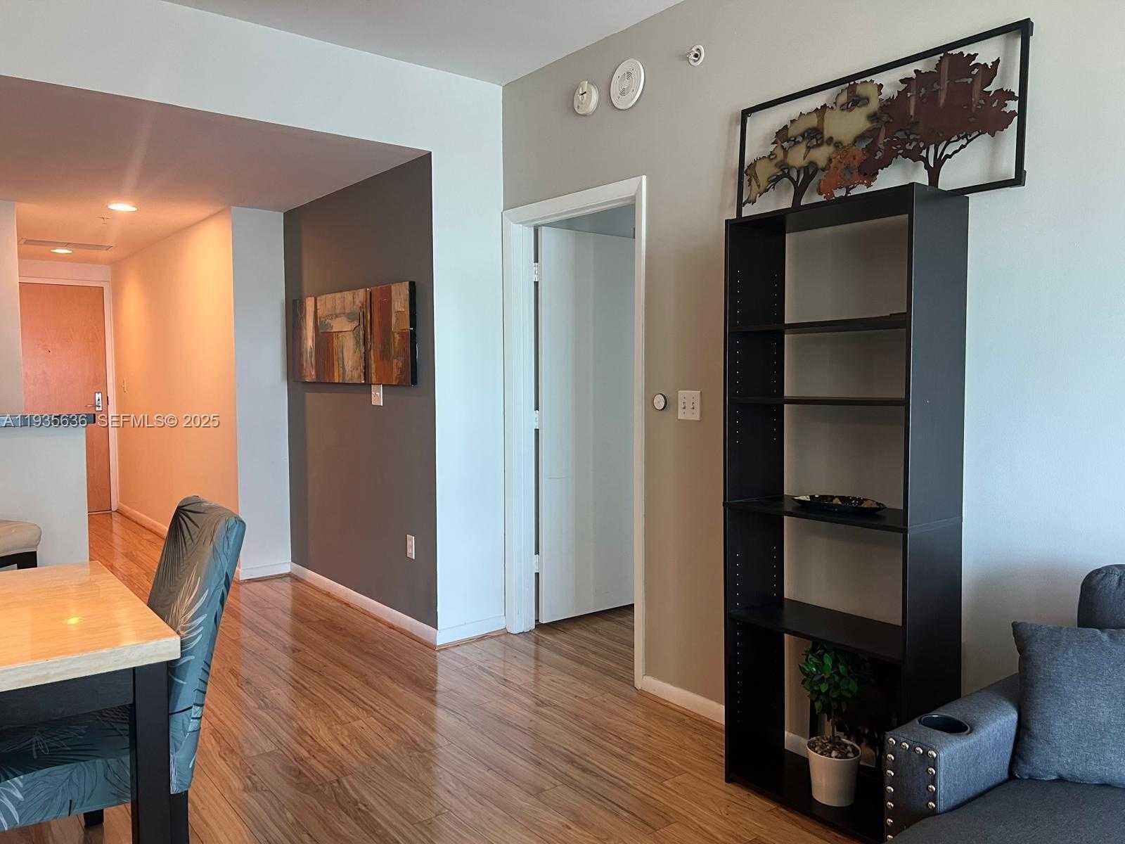 Small Image of 244 BISCAYNE BLVD #1904, Miami Number 27