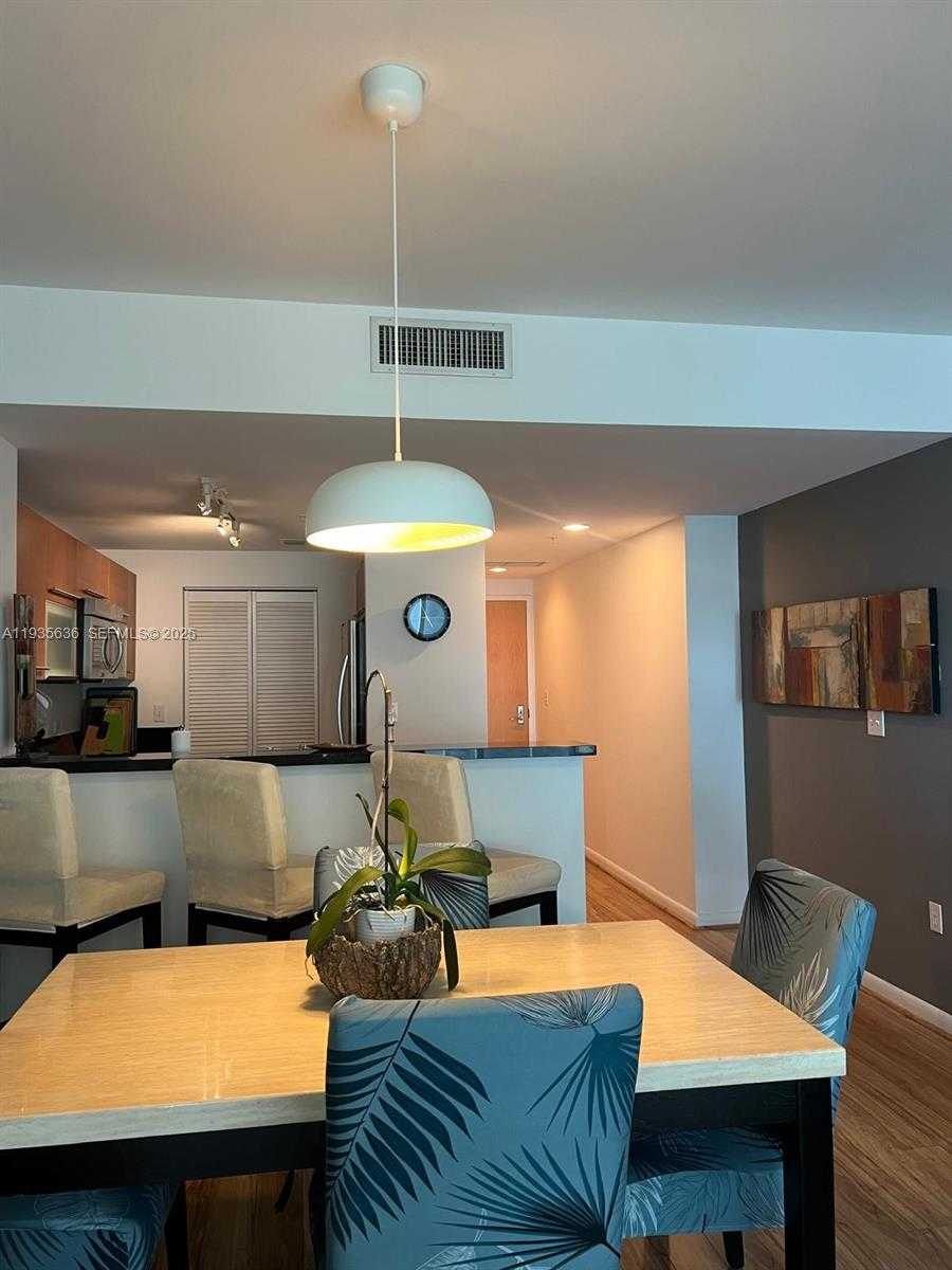 Small Image of 244 BISCAYNE BLVD #1904, Miami Number 34