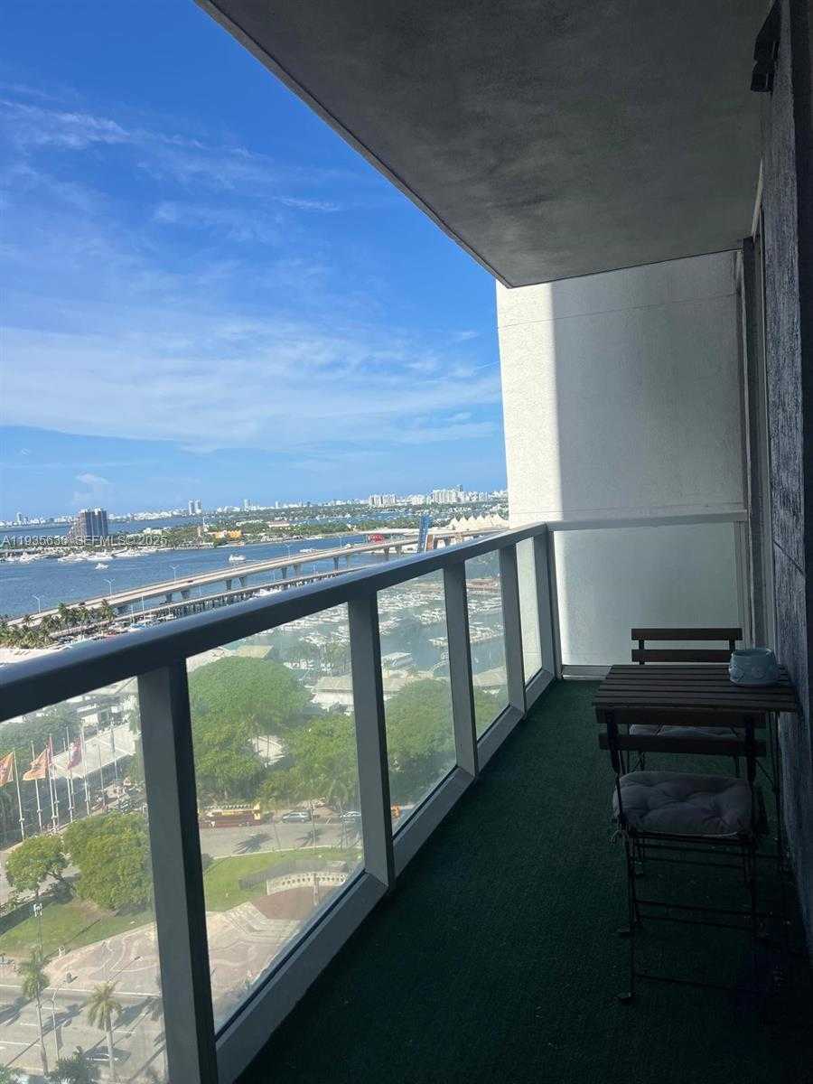 Small Image of 244 BISCAYNE BLVD #1904, Miami Number 53