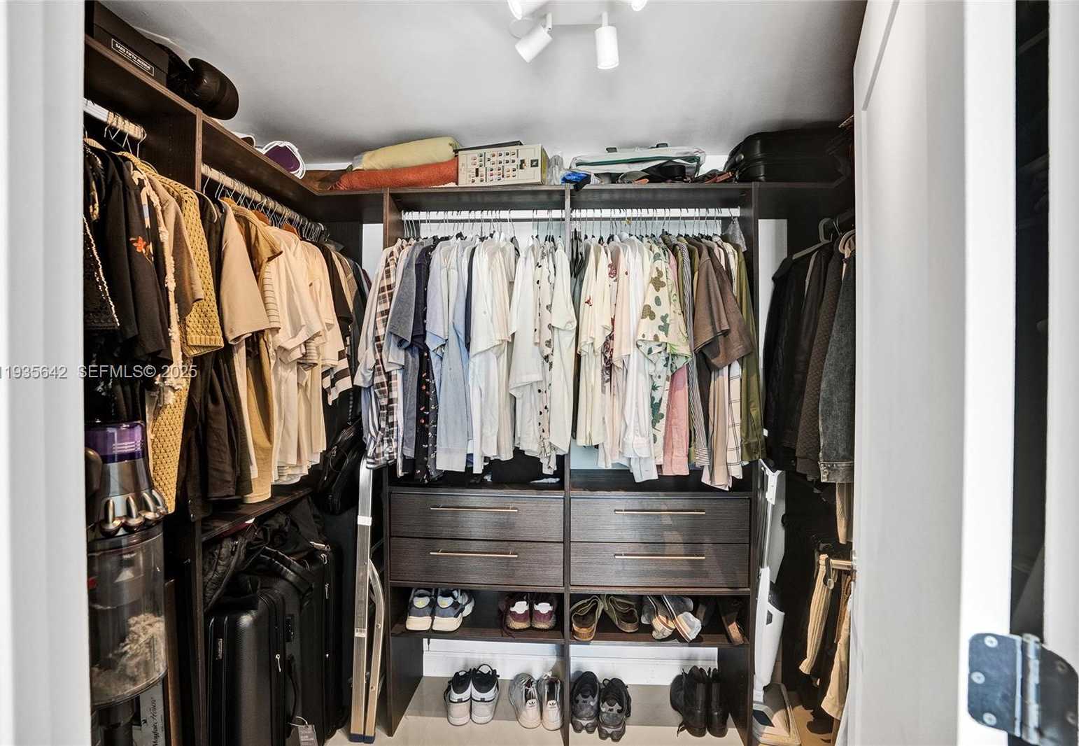 Small Image of 601 NORTH EAST 27TH ST #1507, Miami Number 38