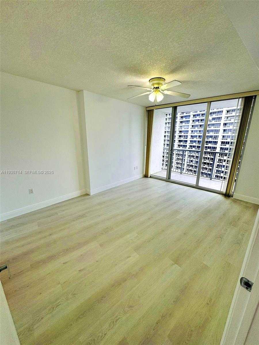 Small Image of 1750 NORTH BAYSHORE DR #1606, Miami Number 10