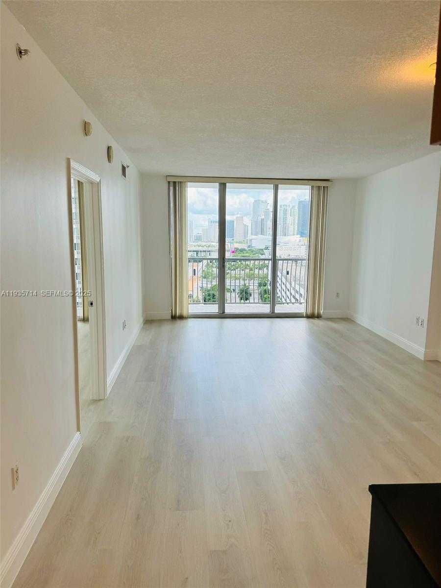Small Image of 1750 NORTH BAYSHORE DR #1606, Miami Number 5