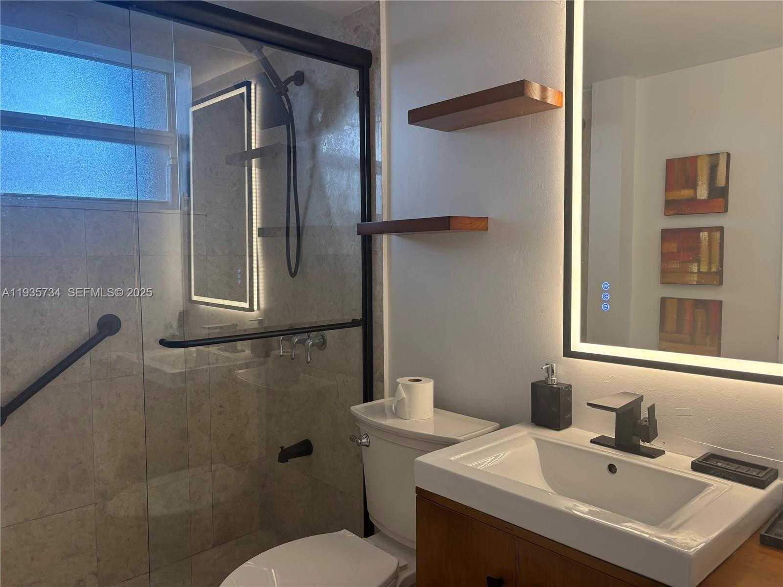 Small Image of 1300 LINCOLN RD #B302, Miami Beach Number 12