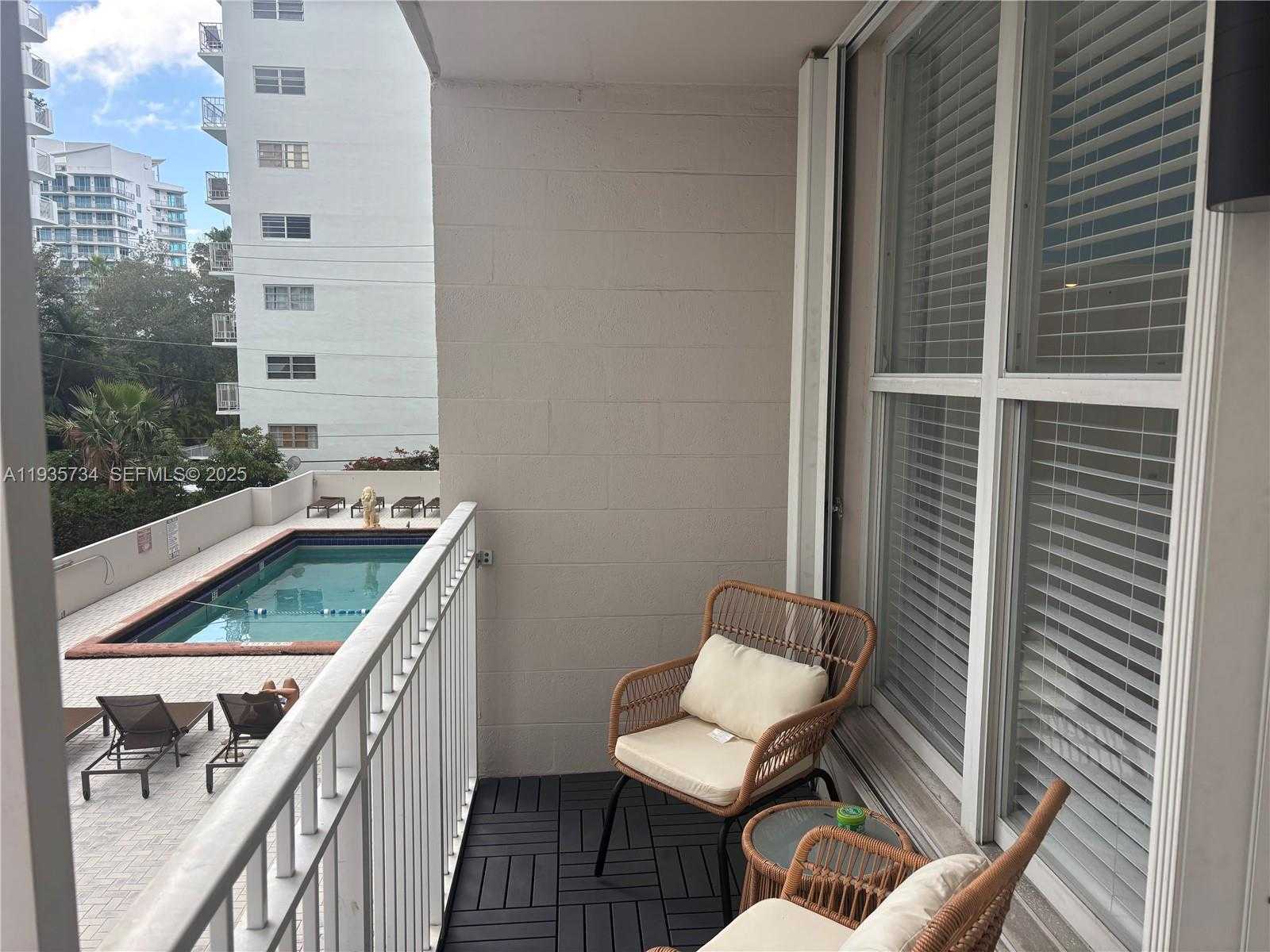 Small Image of 1300 LINCOLN RD #B302, Miami Beach Number 15