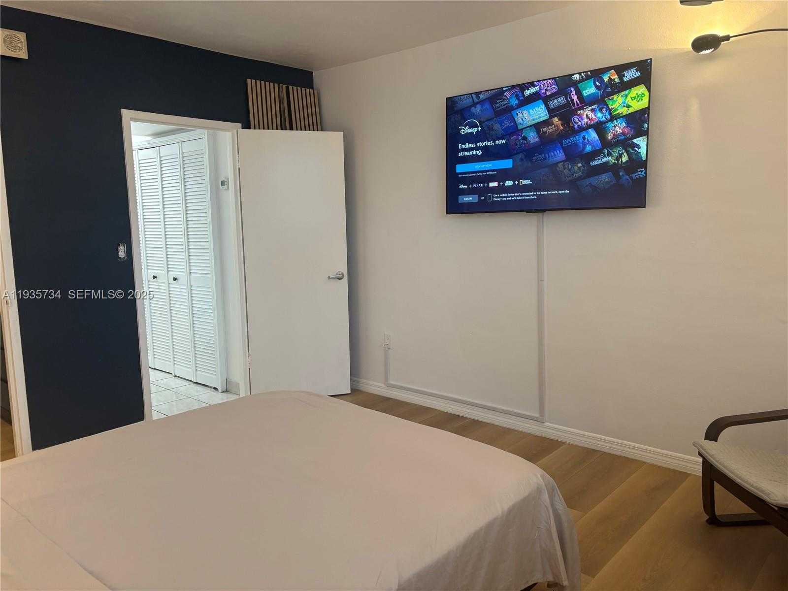 Small Image of 1300 LINCOLN RD #B302, Miami Beach Number 8