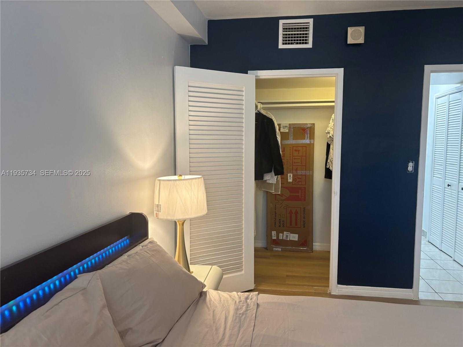 Small Image of 1300 LINCOLN RD #B302, Miami Beach Number 9