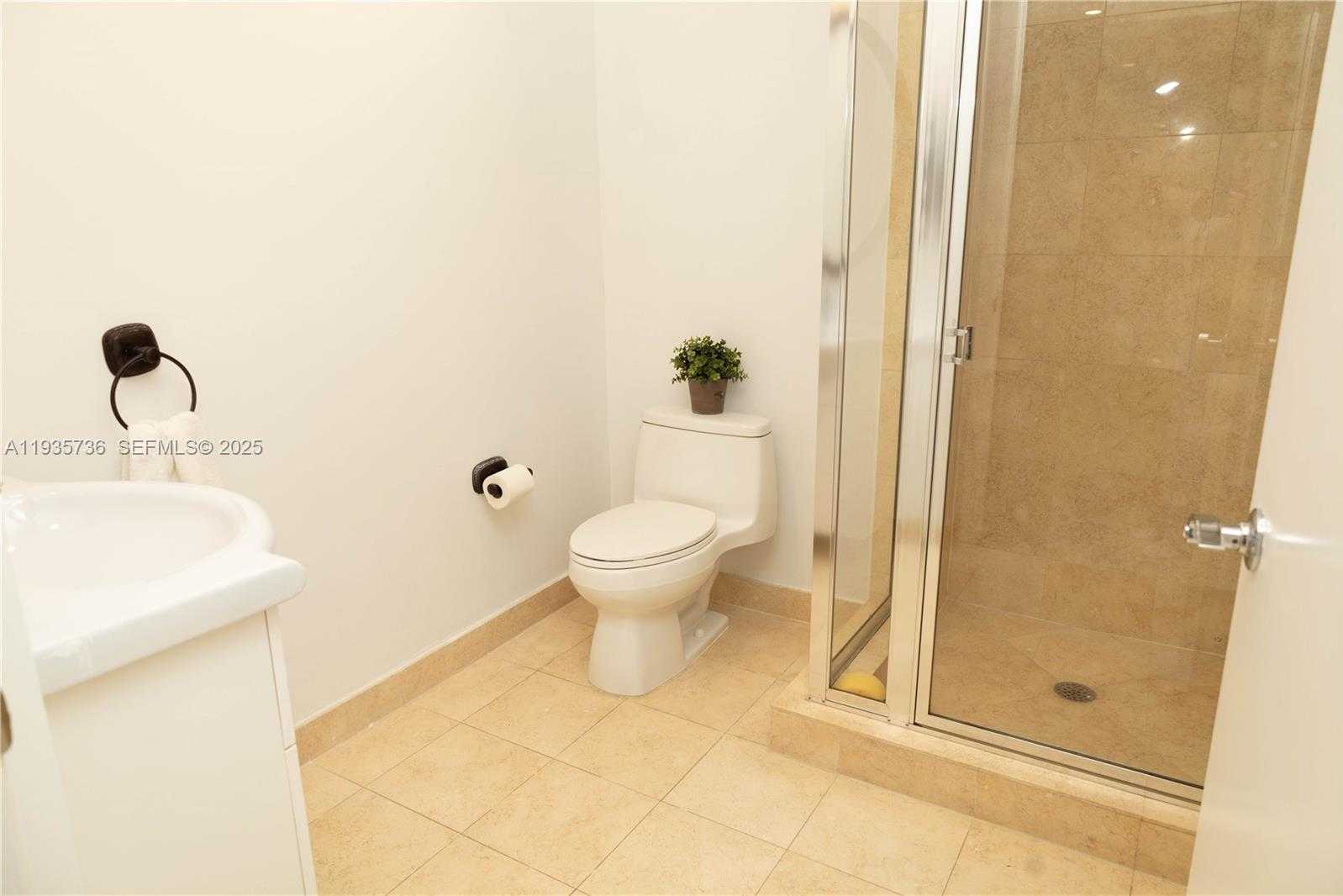 Small Image of 1800 SOUTH OCEAN DR #908, Hallandale Beach Number 15