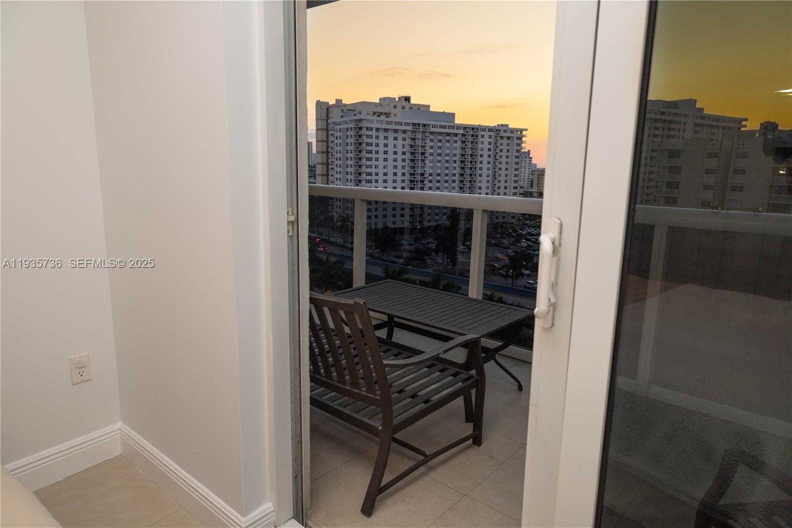 Small Image of 1800 SOUTH OCEAN DR #908, Hallandale Beach Number 46