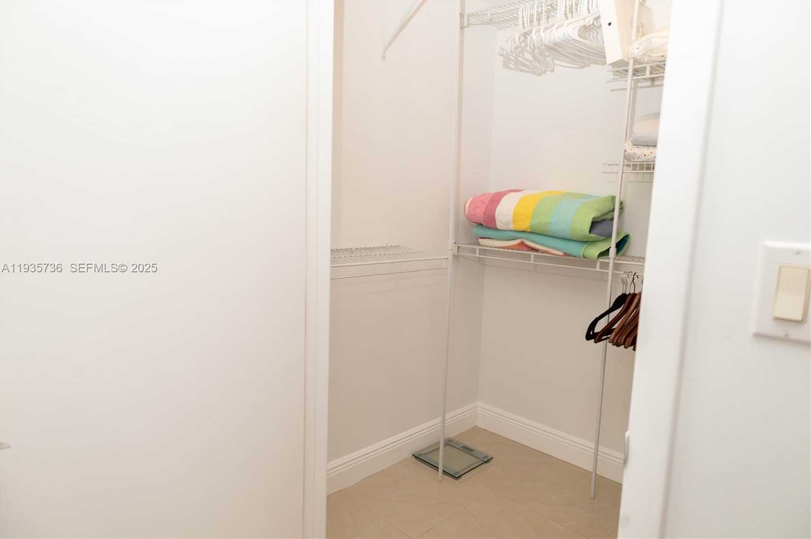 Small Image of 1800 SOUTH OCEAN DR #908, Hallandale Beach Number 59