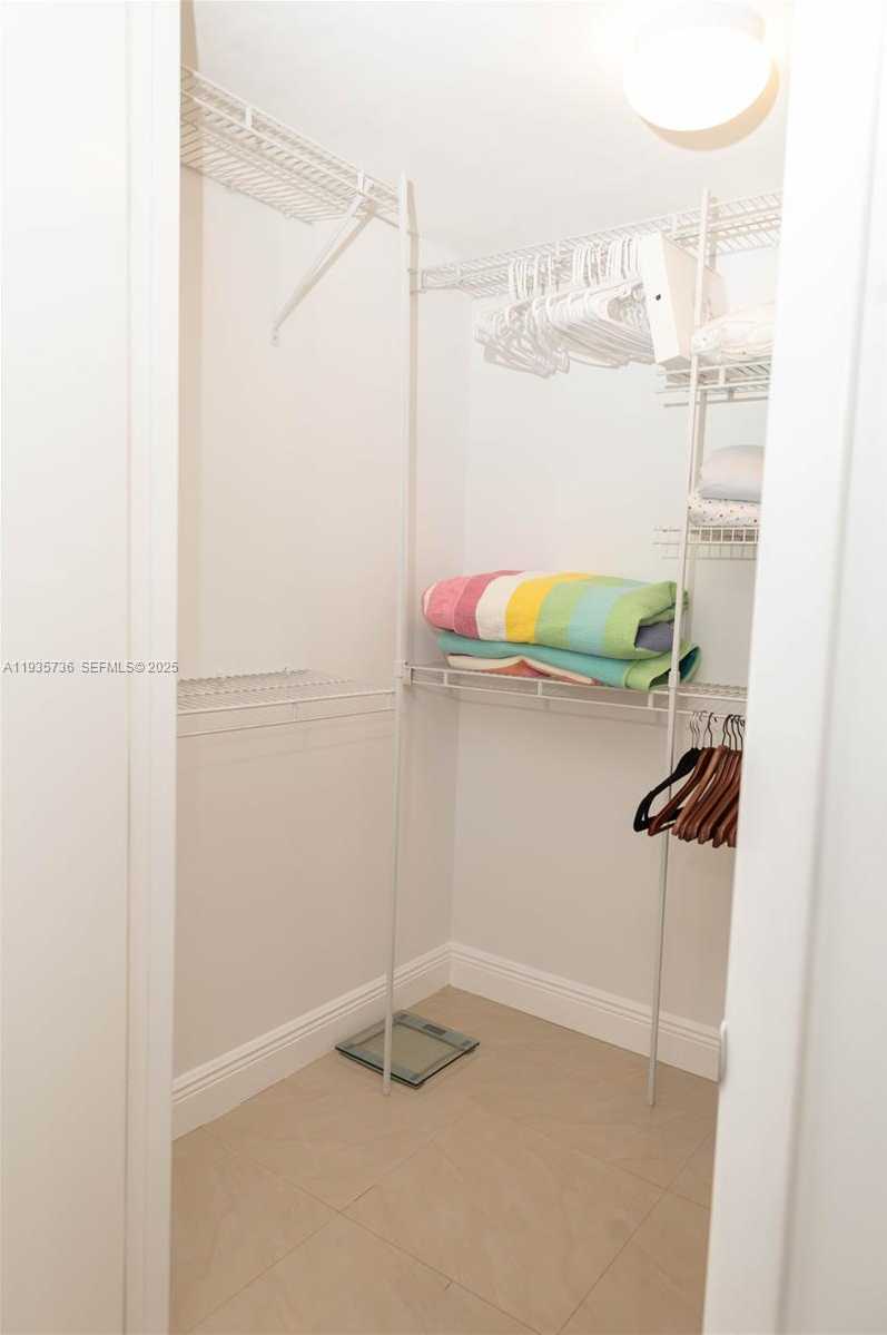 Small Image of 1800 SOUTH OCEAN DR #908, Hallandale Beach Number 60